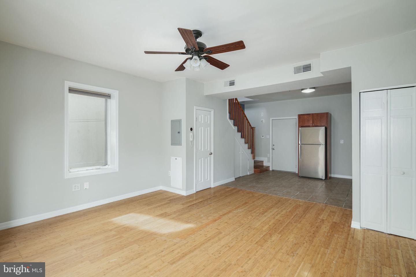 800-00 N 2nd St #5 Property Photo 5