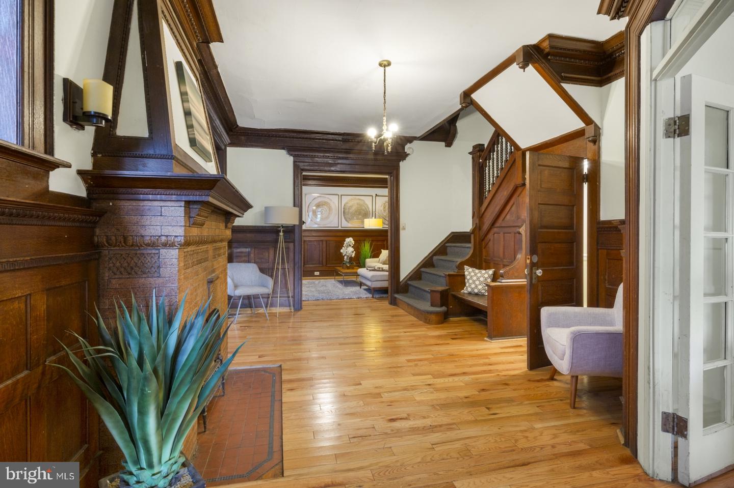 4005 BALTIMORE AVE Property Photo 1
