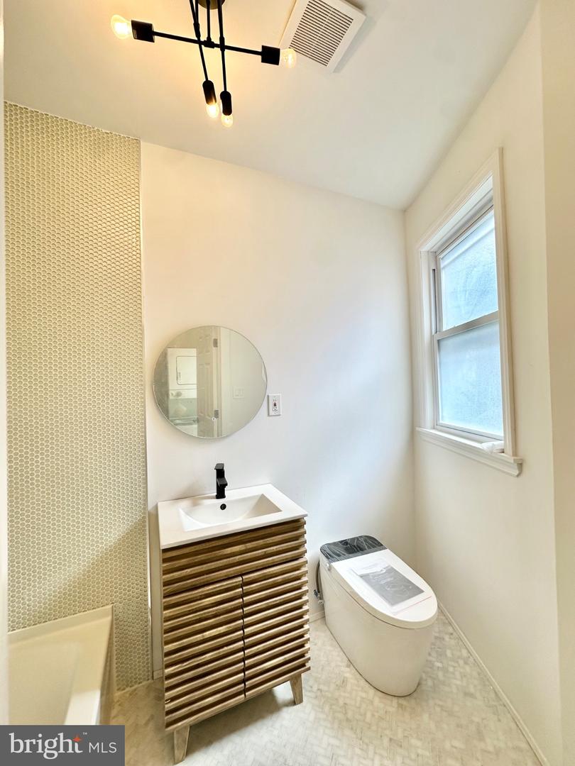 1831 57th St Property Photo 18