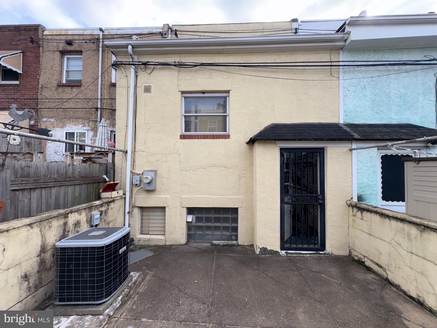 721 Johnston St Property Photo 4
