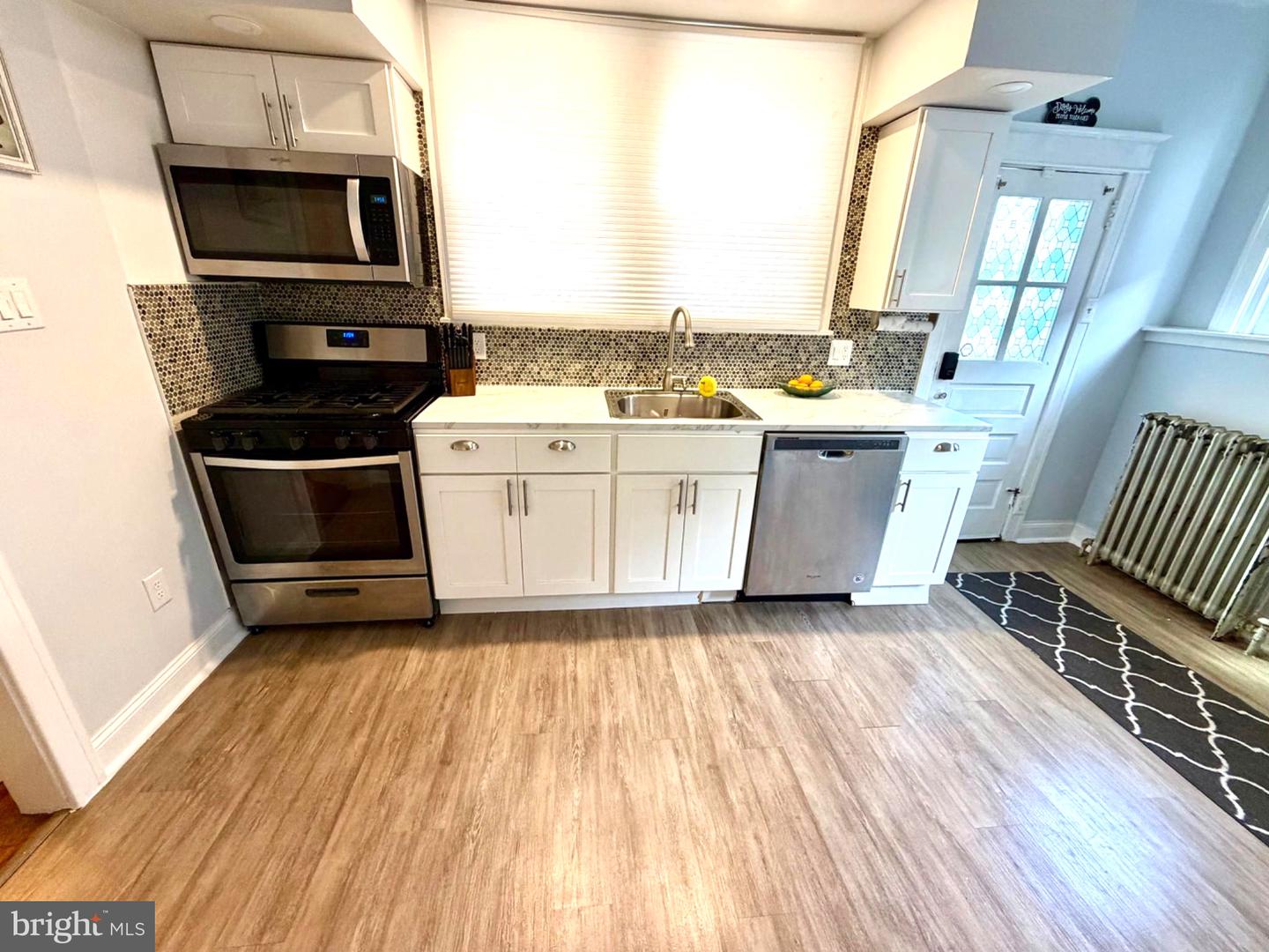 213 E Comly St Property Photo 9