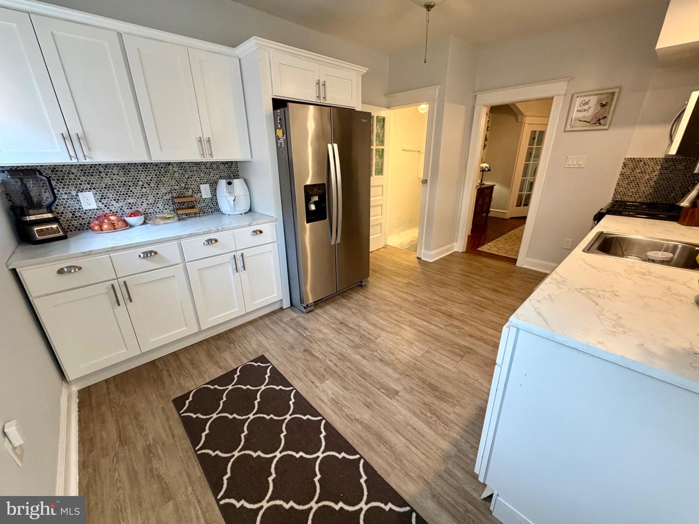 213 E Comly St Property Photo 10