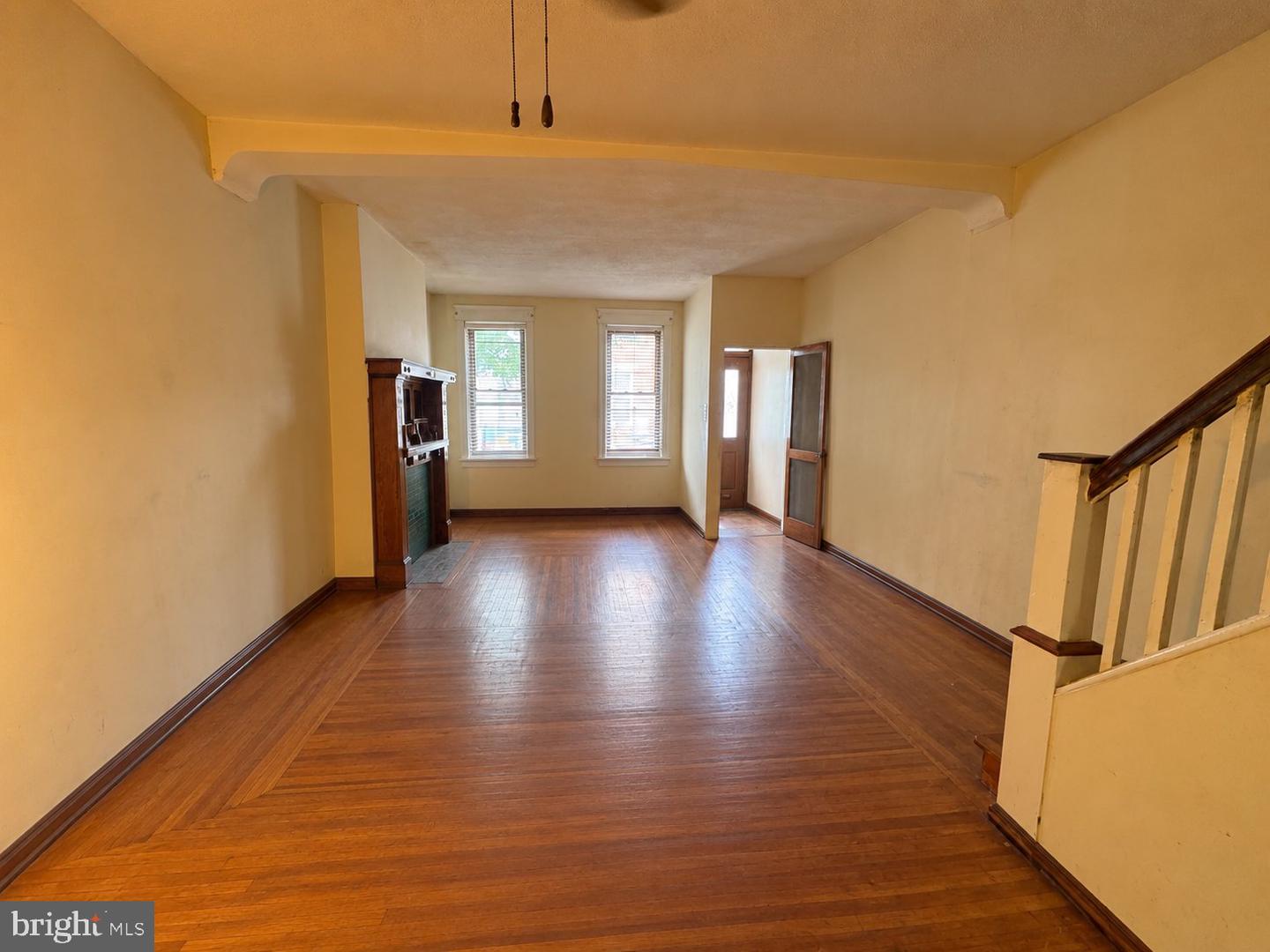 861 N Bambrey St Property Photo 2