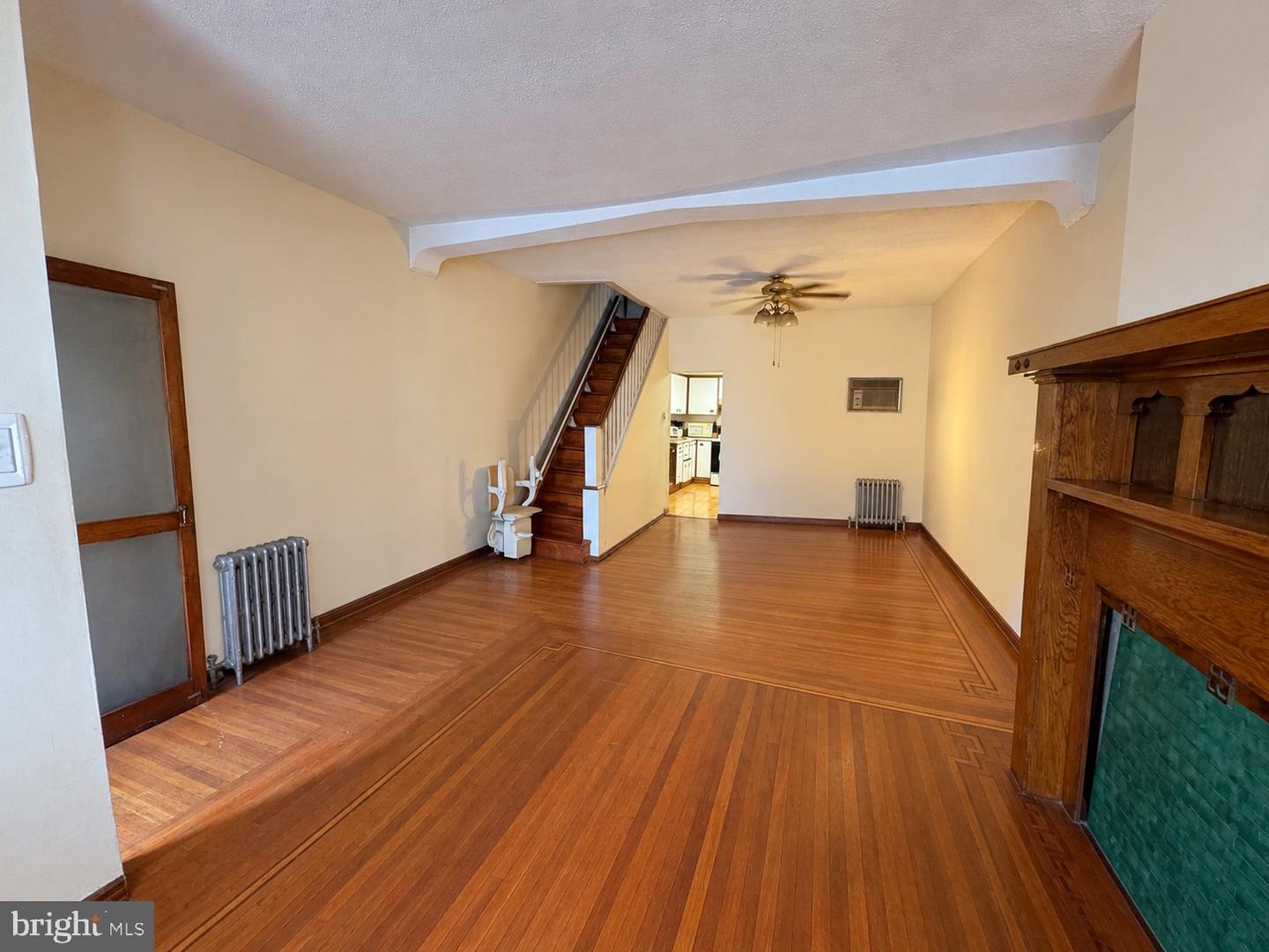 861 N Bambrey St Property Photo 4
