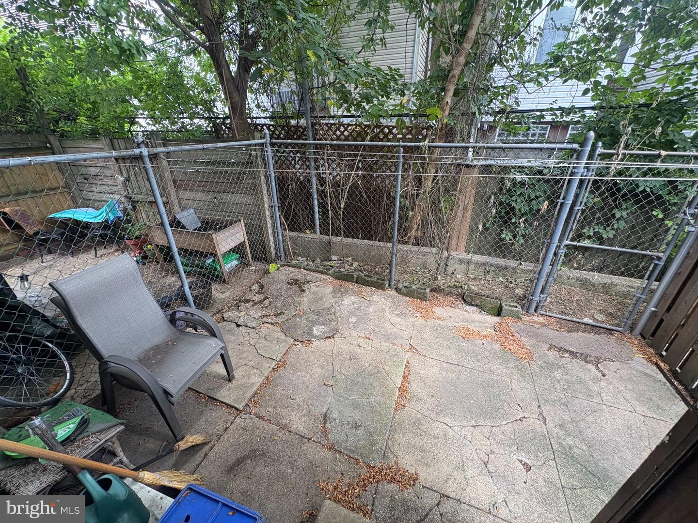 861 N Bambrey St Property Photo 9