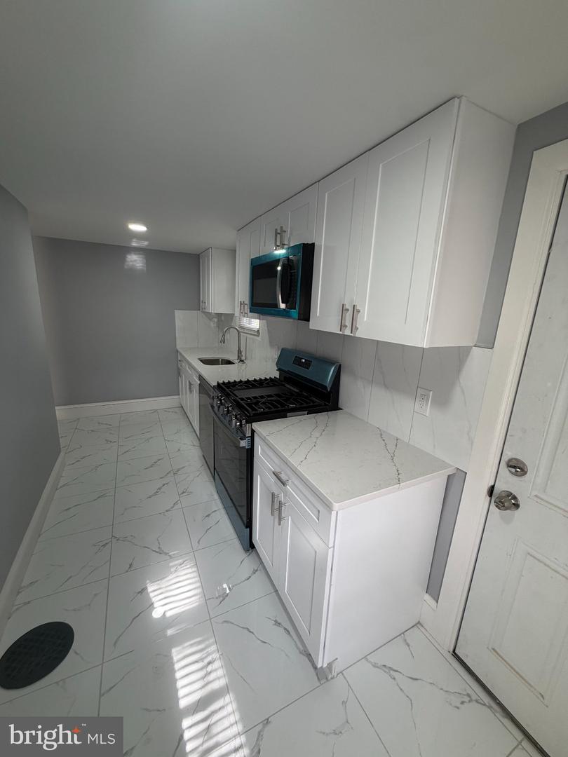 6805 Ditman St Property Photo 11