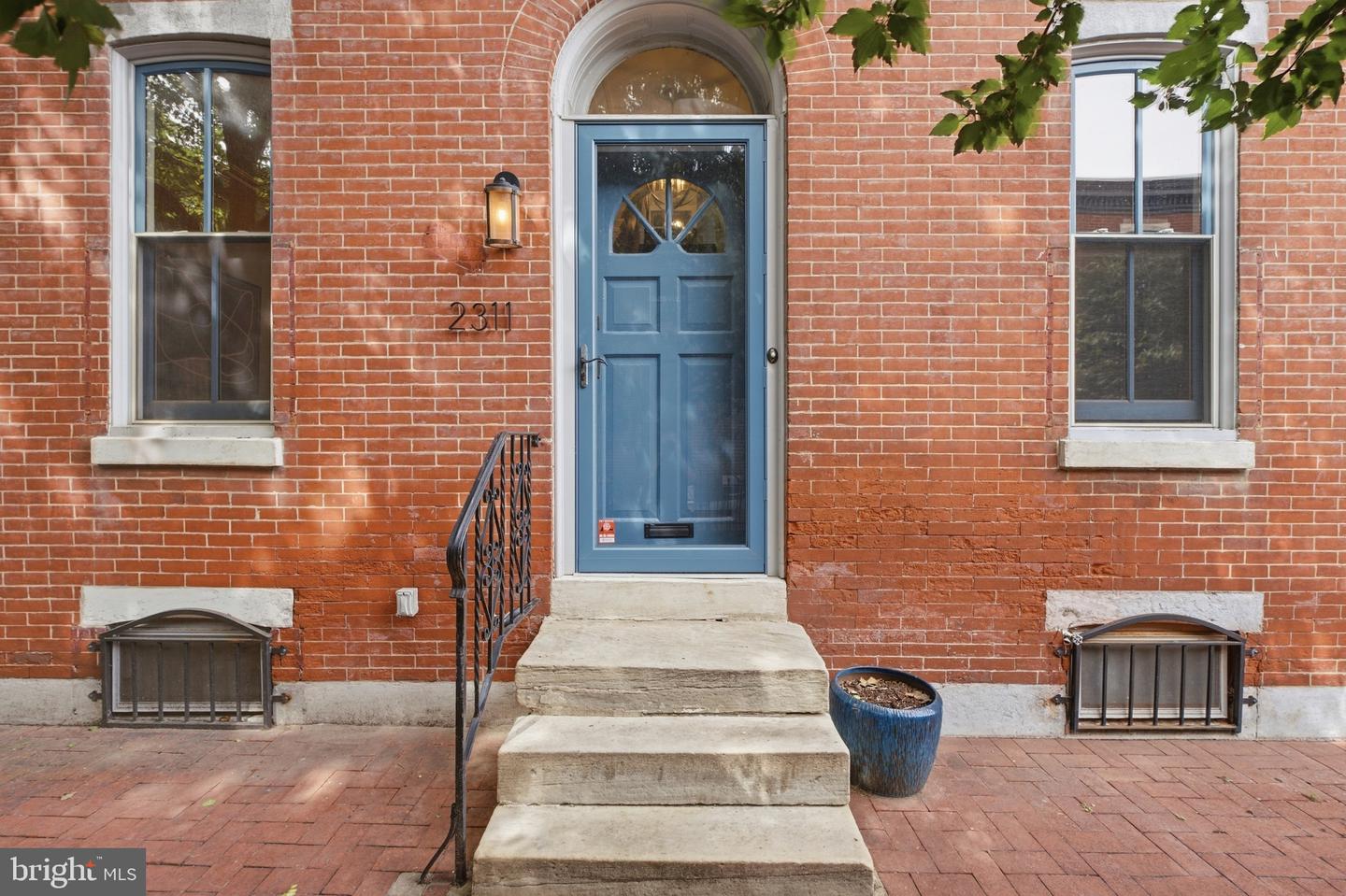 2311 Madison Sq Property Photo 3