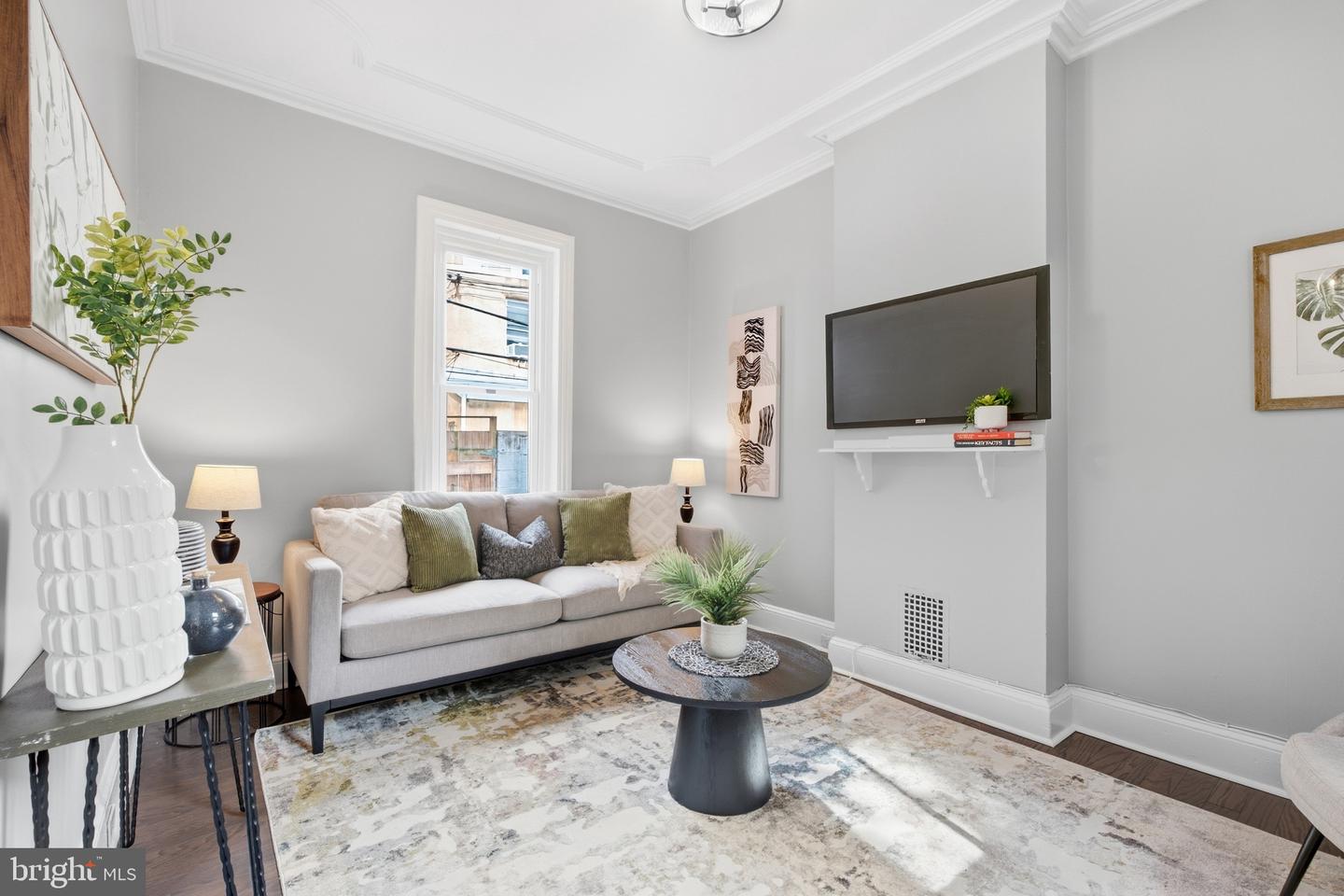 2311 Madison Sq Property Photo 5