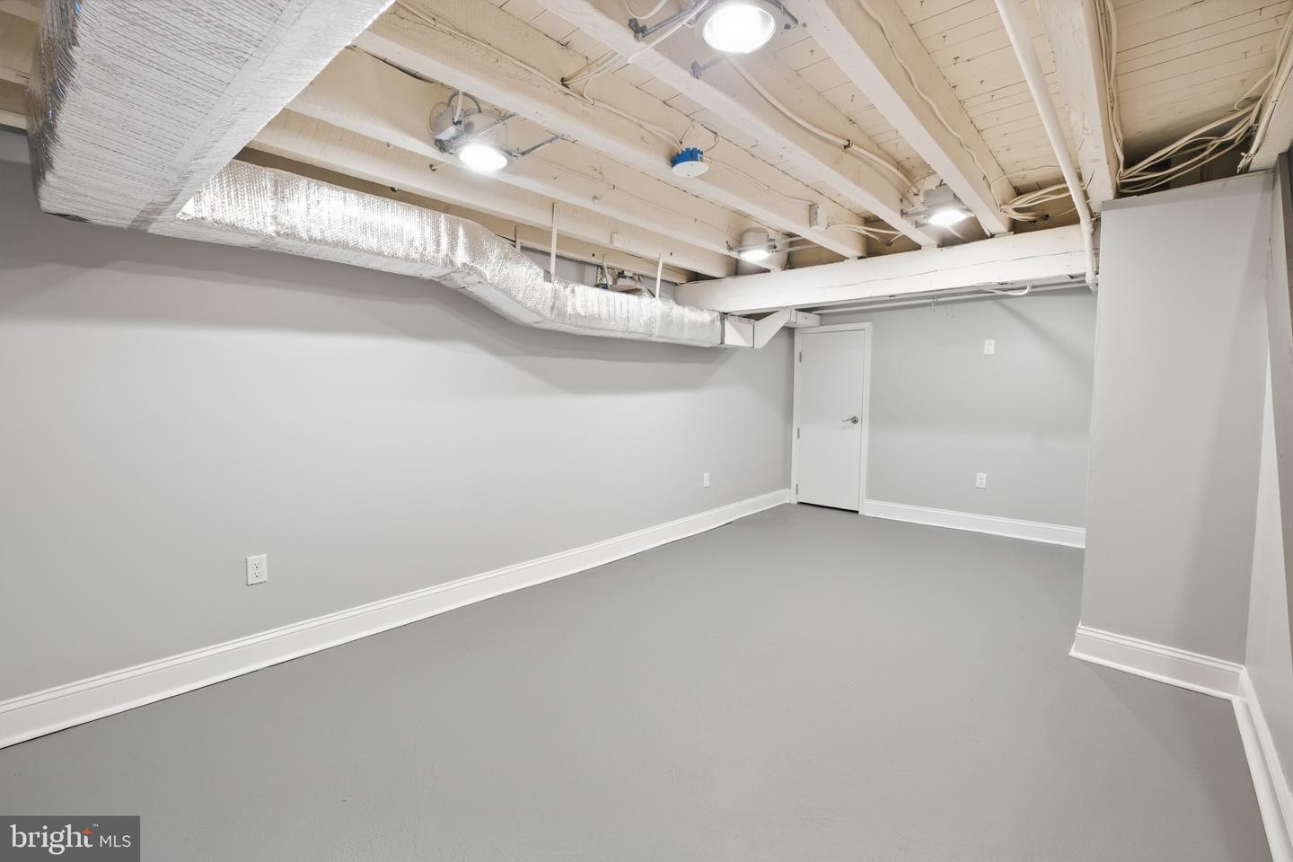 2311 Madison Sq Property Photo 28