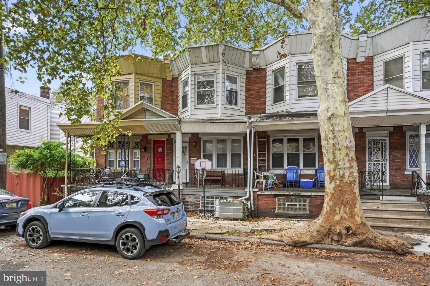 512 N HOLLY ST Property Photo 1