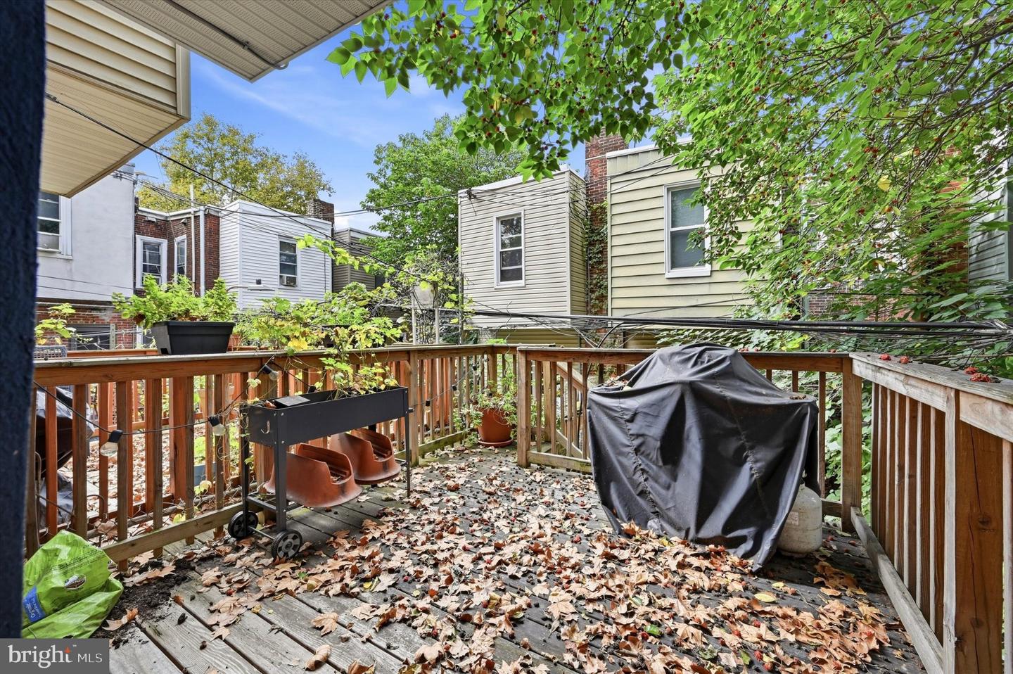 512 N Holly St Property Photo 8