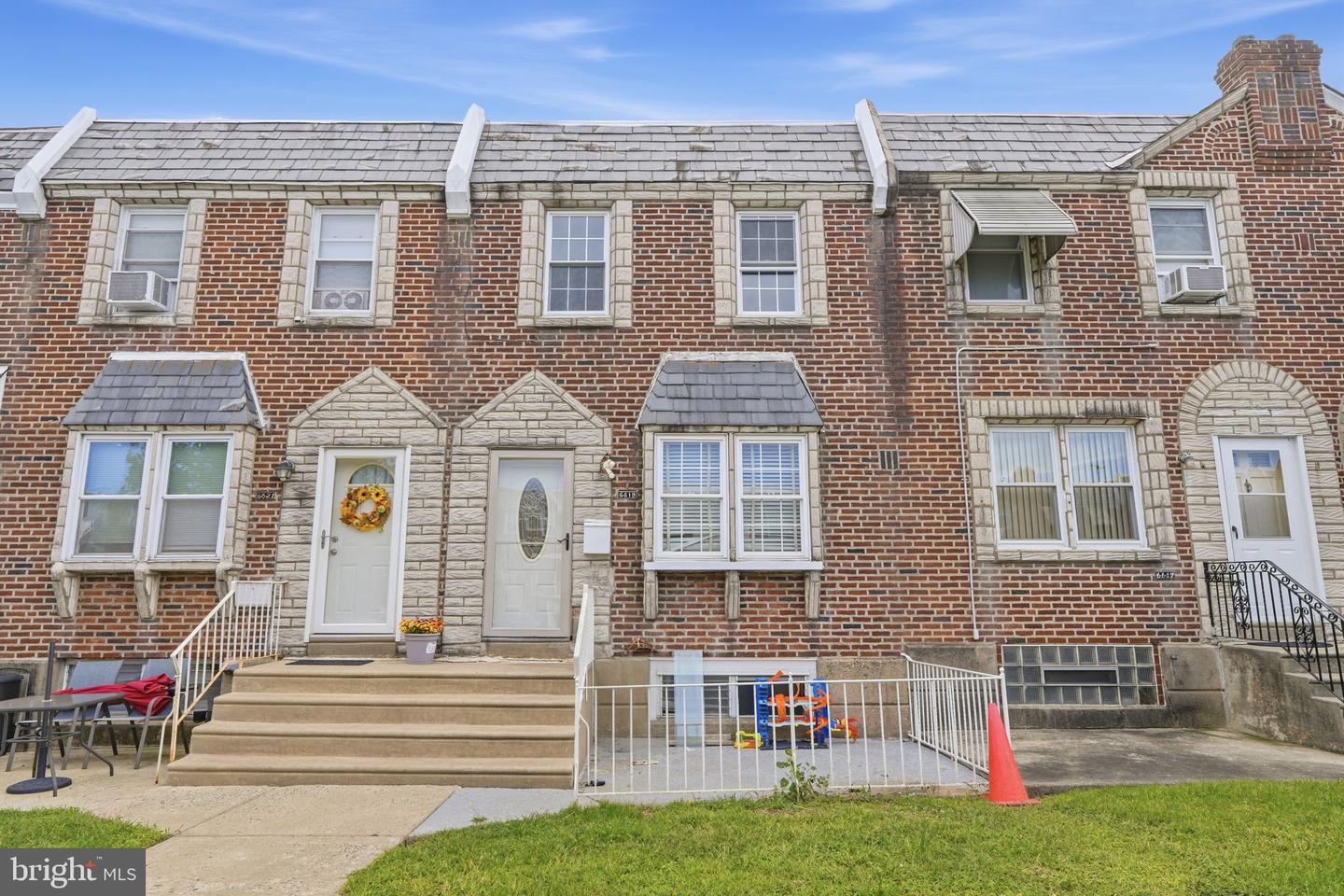 6619 Cottage St Property Photo 2
