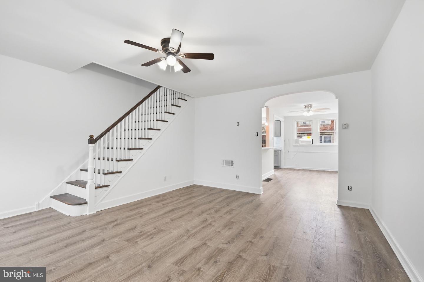 6619 Cottage St Property Photo 6