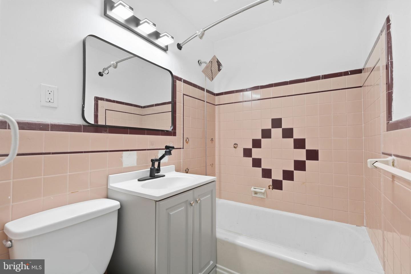 6619 Cottage St Property Photo 15