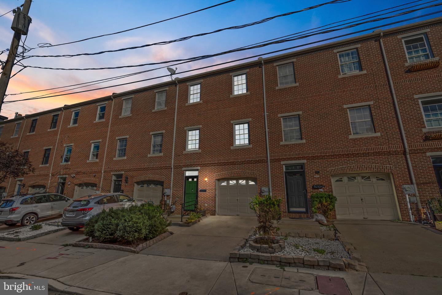 913 N Hancock St Property Photo 4