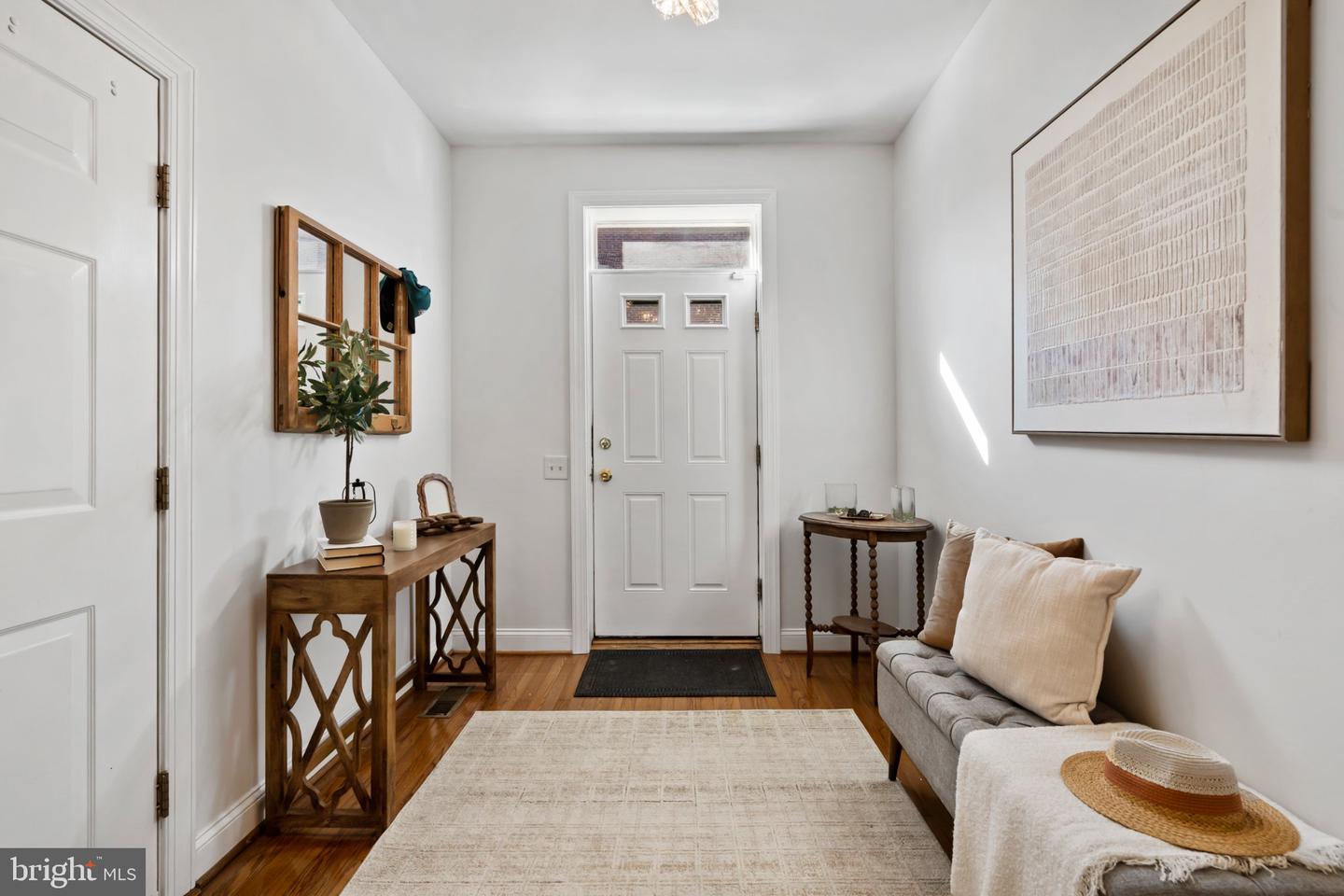 913 N Hancock St Property Photo 6