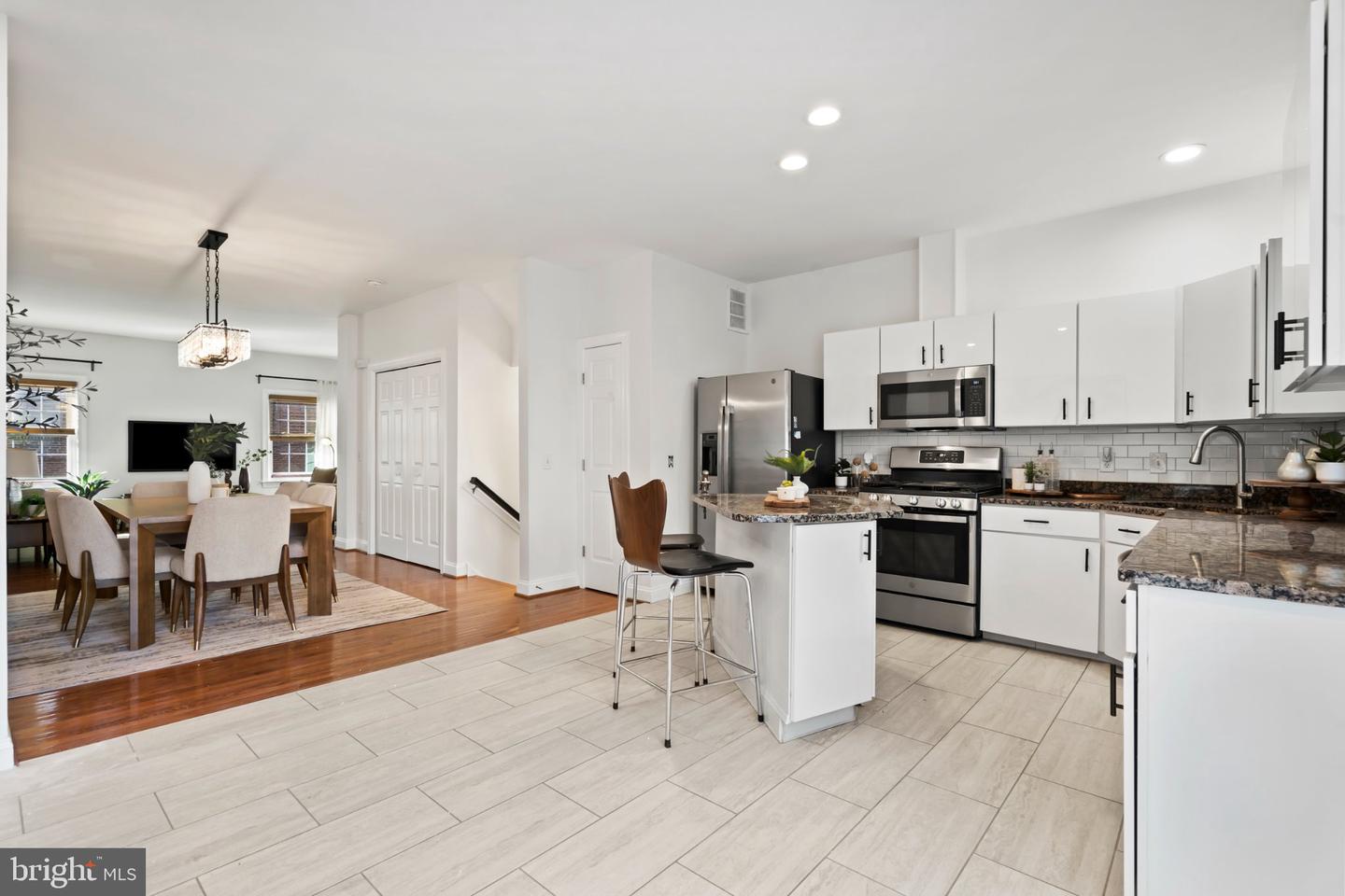 913 N Hancock St Property Photo 18