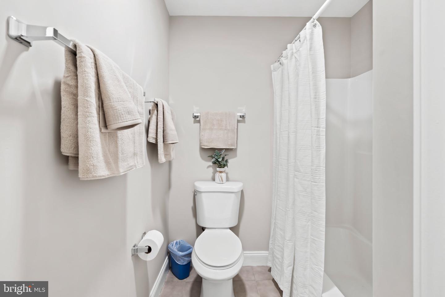913 N Hancock St Property Photo 29