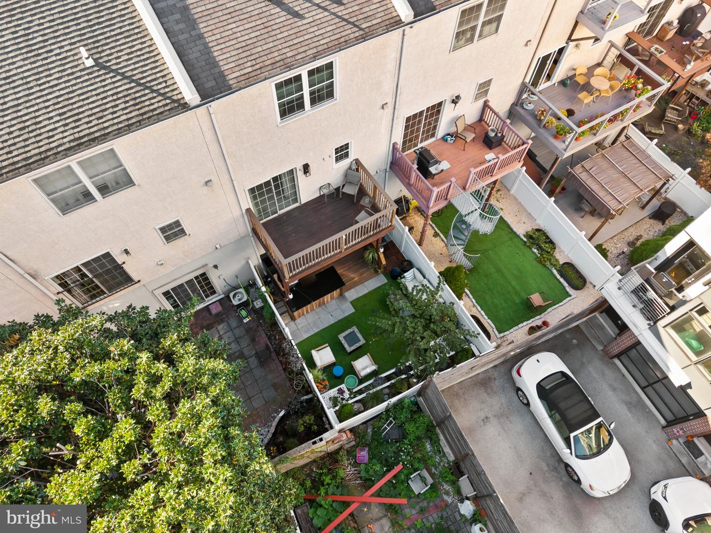 913 N Hancock St Property Photo 49