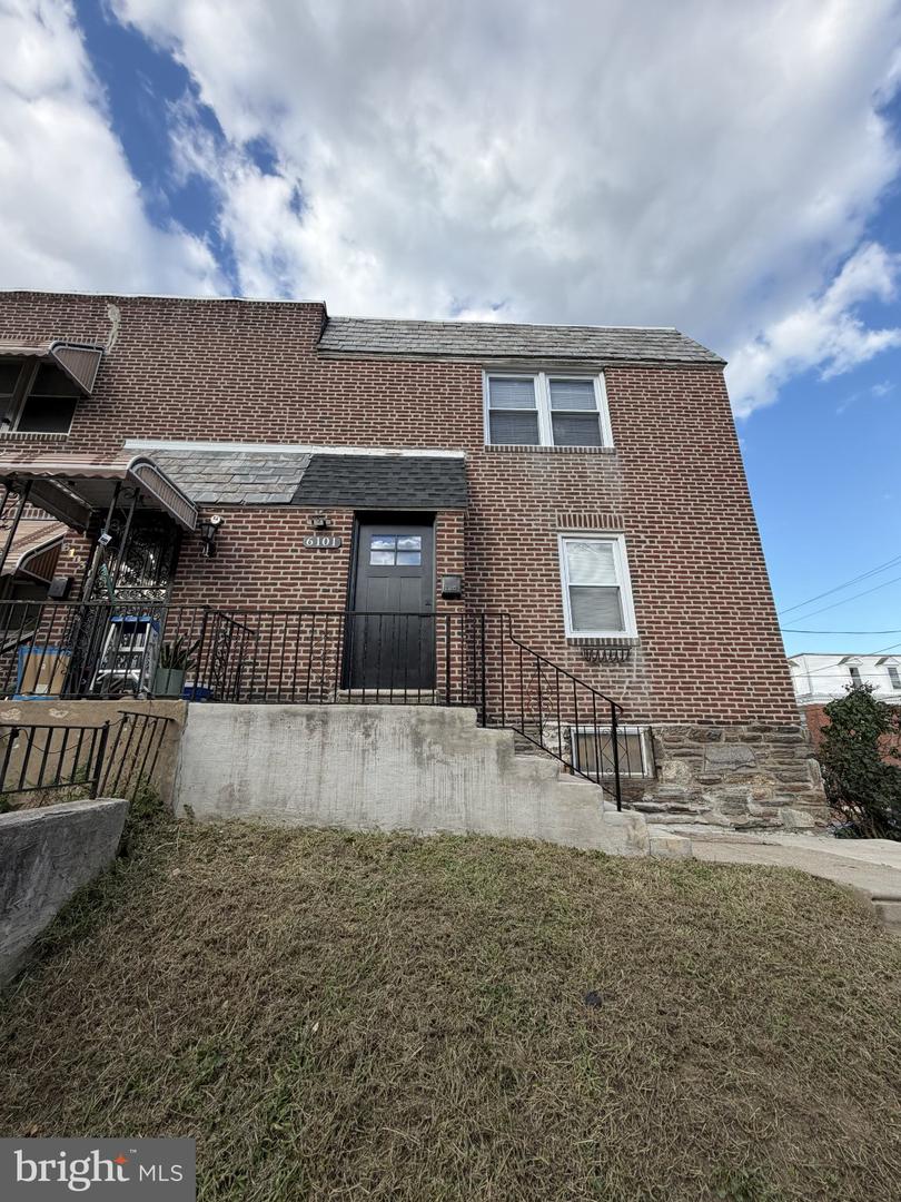 6101 Magnolia St Property Photo 1