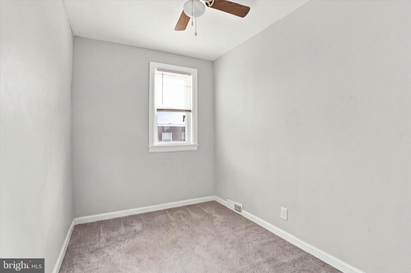 8636 Forrest Ave Property Photo 16