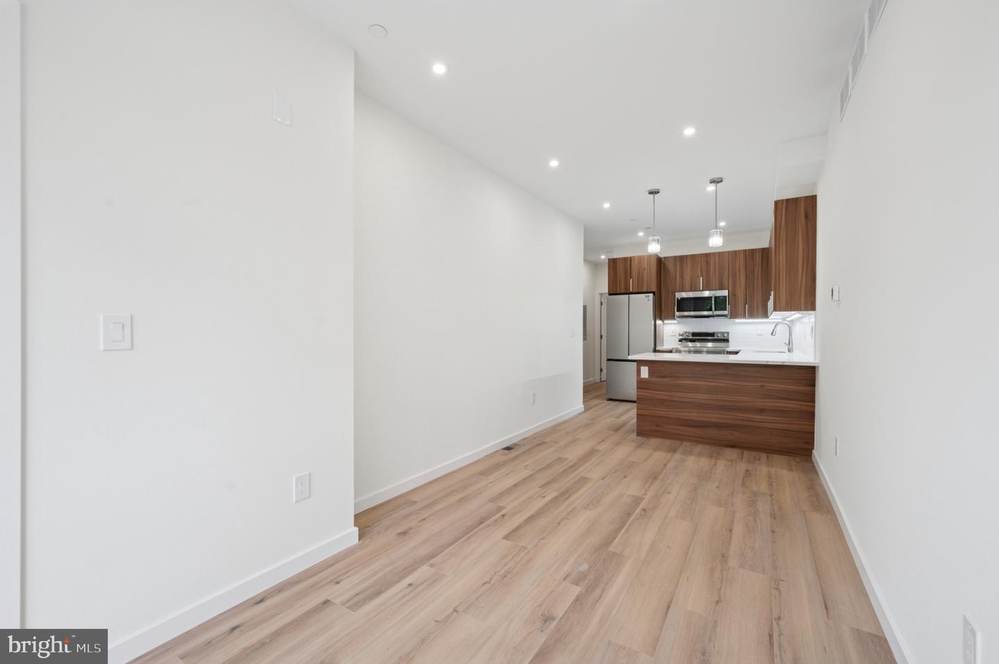 2209 N Franklin St Property Photo 6