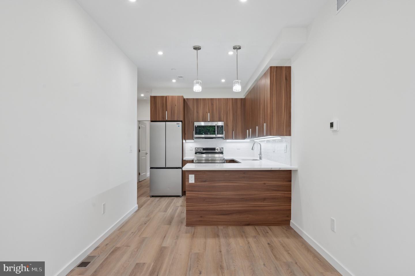 2209 N Franklin St Property Photo 8