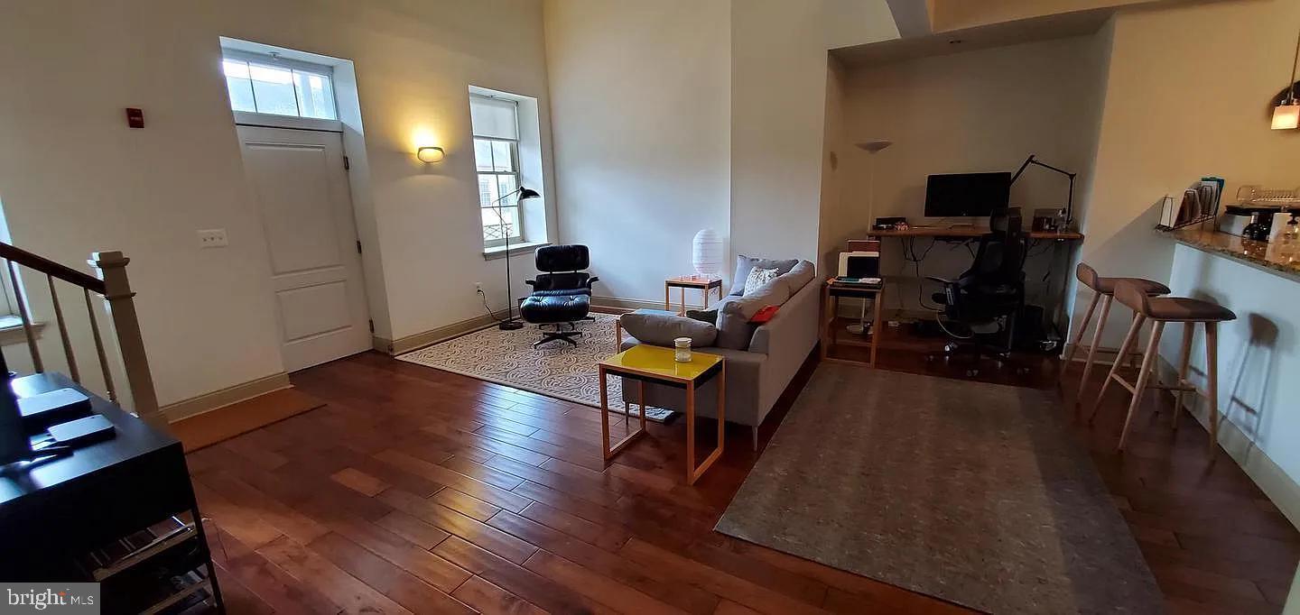 1 Academy Cir #311 Property Photo 5
