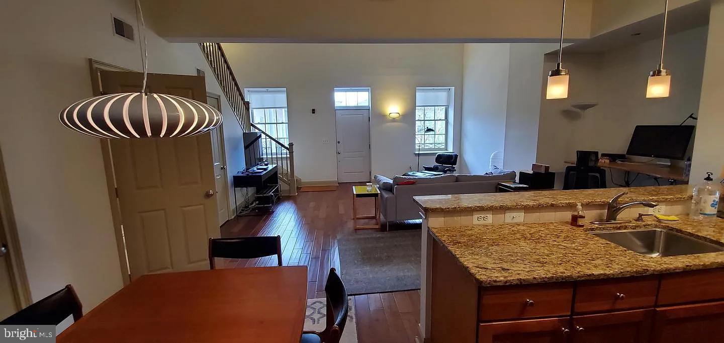 1 Academy Cir #311 Property Photo 9