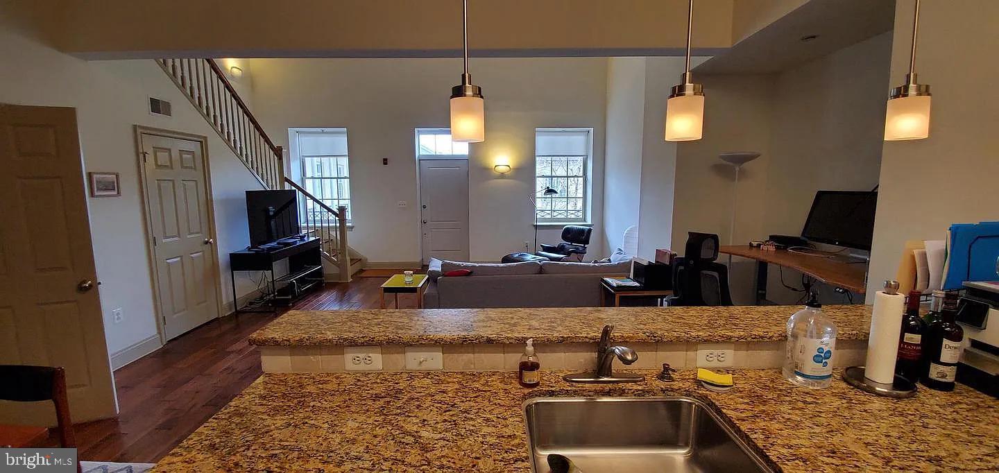 1 Academy Cir #311 Property Photo 10