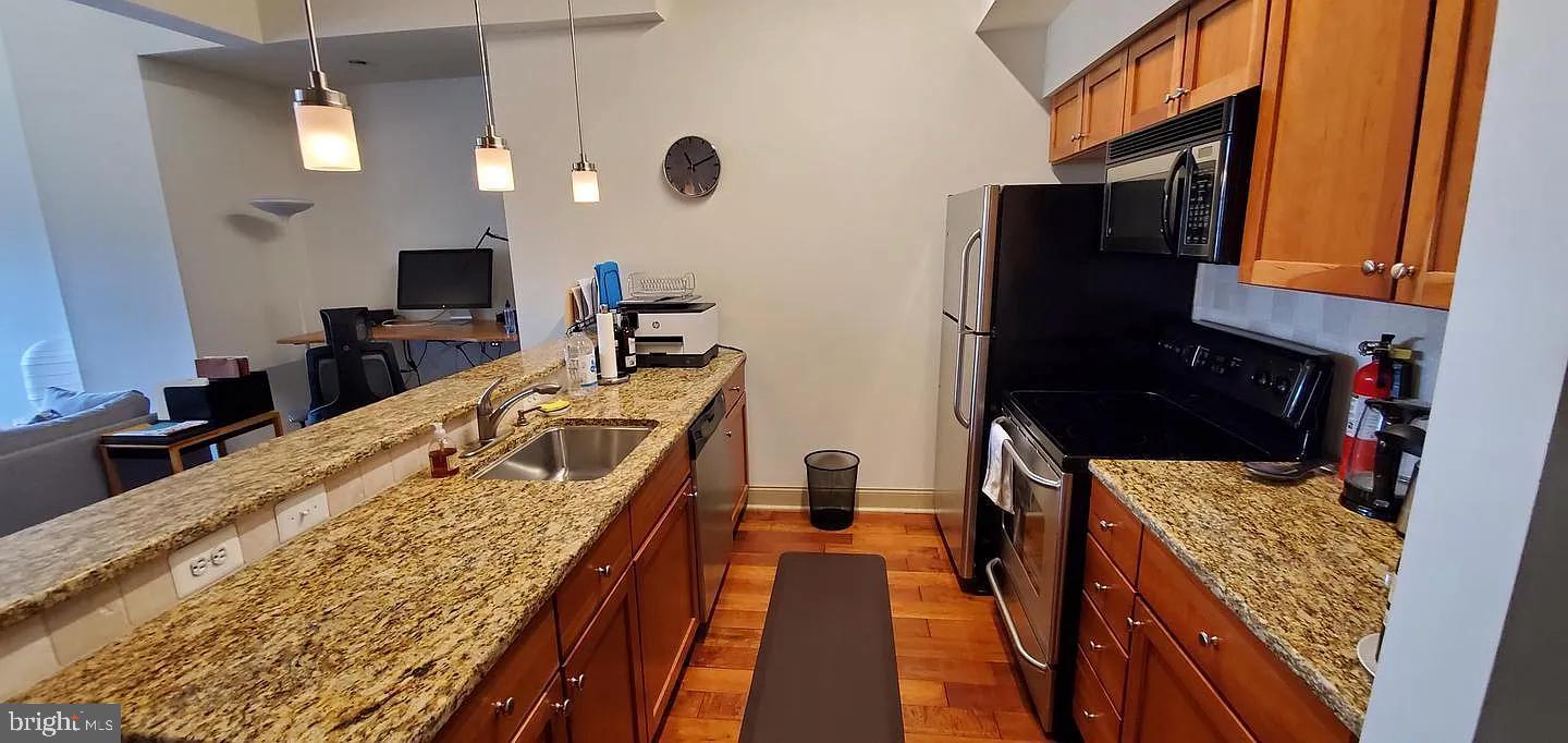 1 Academy Cir #311 Property Photo 12
