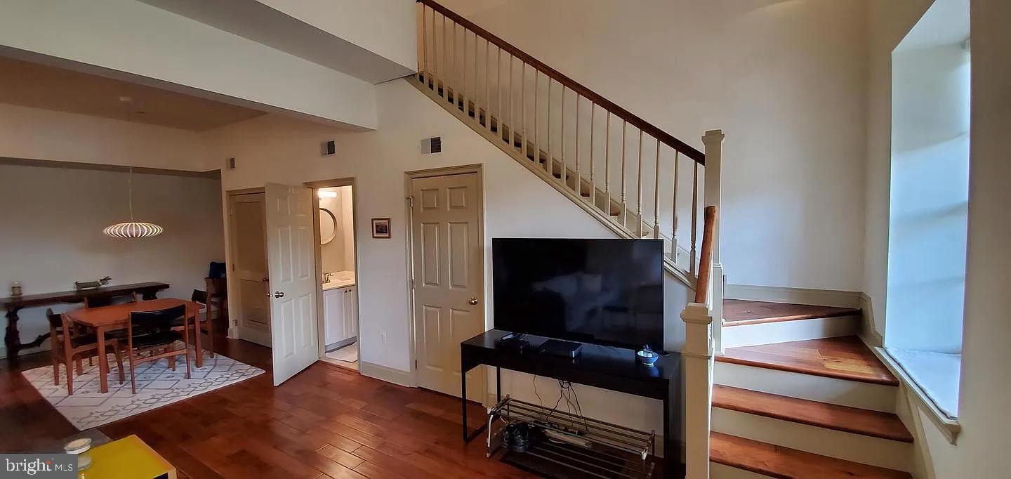 1 Academy Cir #311 Property Photo 15