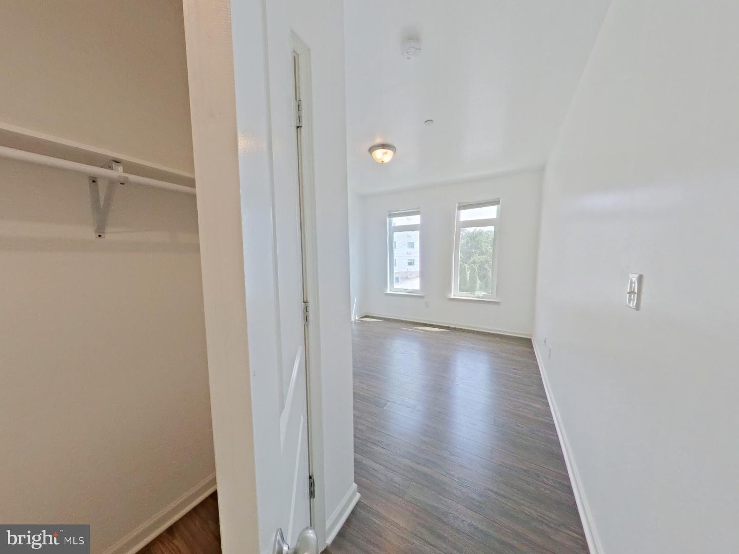 6619 Ridge Ave #402 Property Photo 4