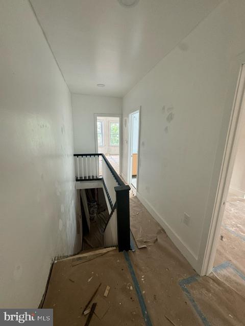 2734 W Thompson St Property Photo 4