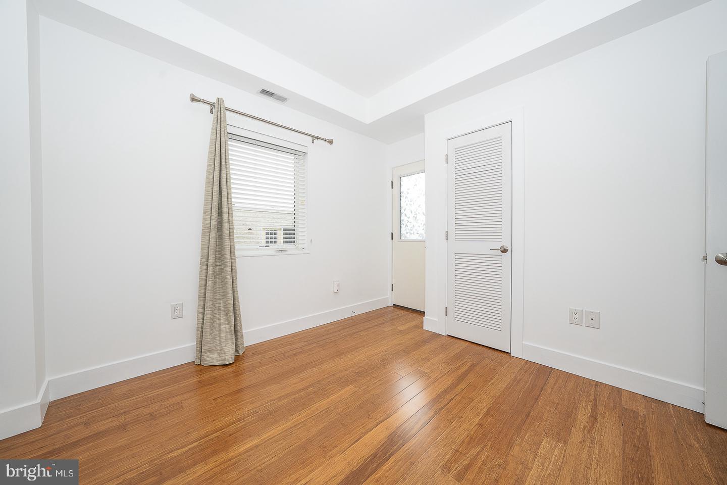 1001 S 17th St #202 Property Photo 23