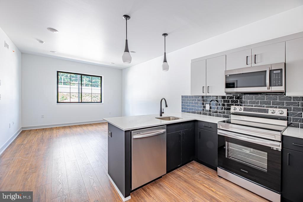 5001 UMBRIA ST #U505 Property Photo 1