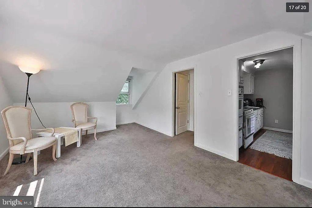 446 EVERGREEN AVE #2 Property Photo 1