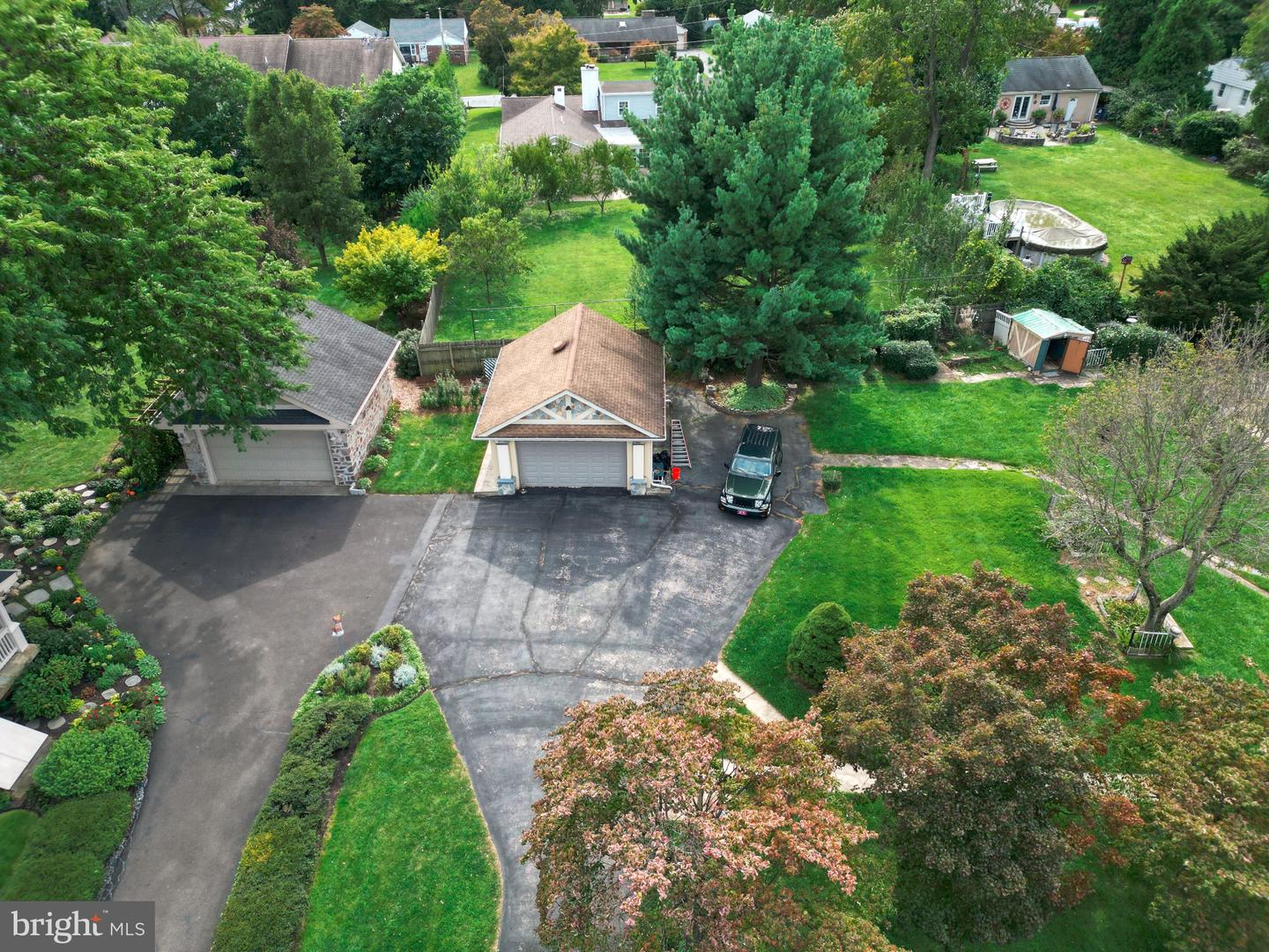 694 Welsh Rd Property Photo 4