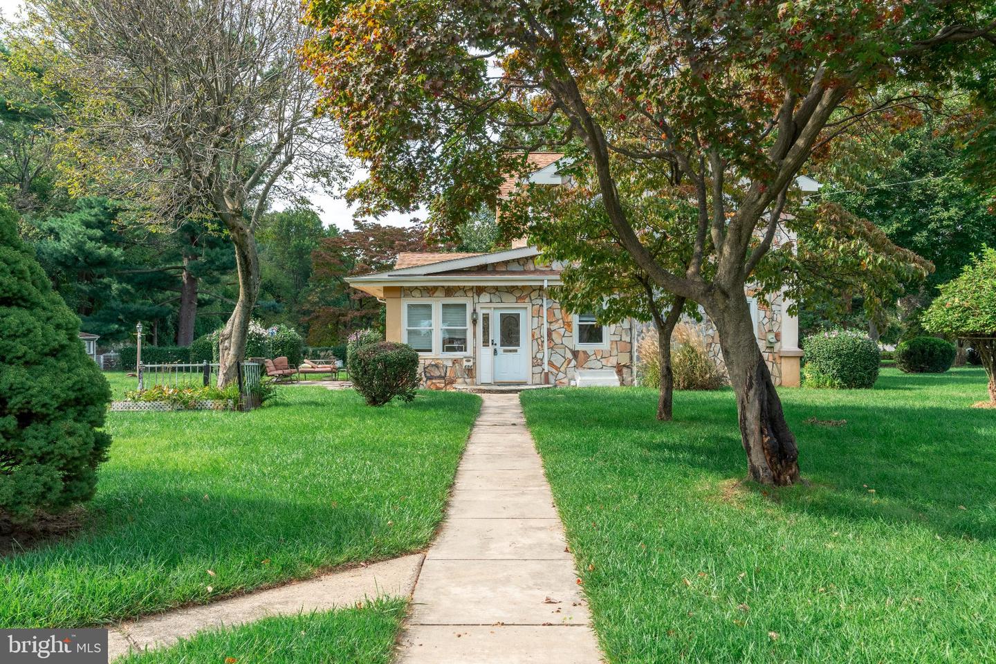 694 Welsh Rd Property Photo 45