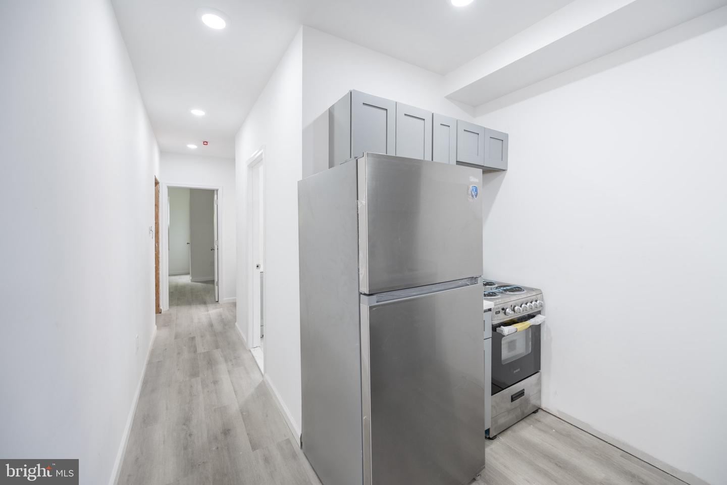 948 BELMONT AVE #UNIT 2 Property Photo 1