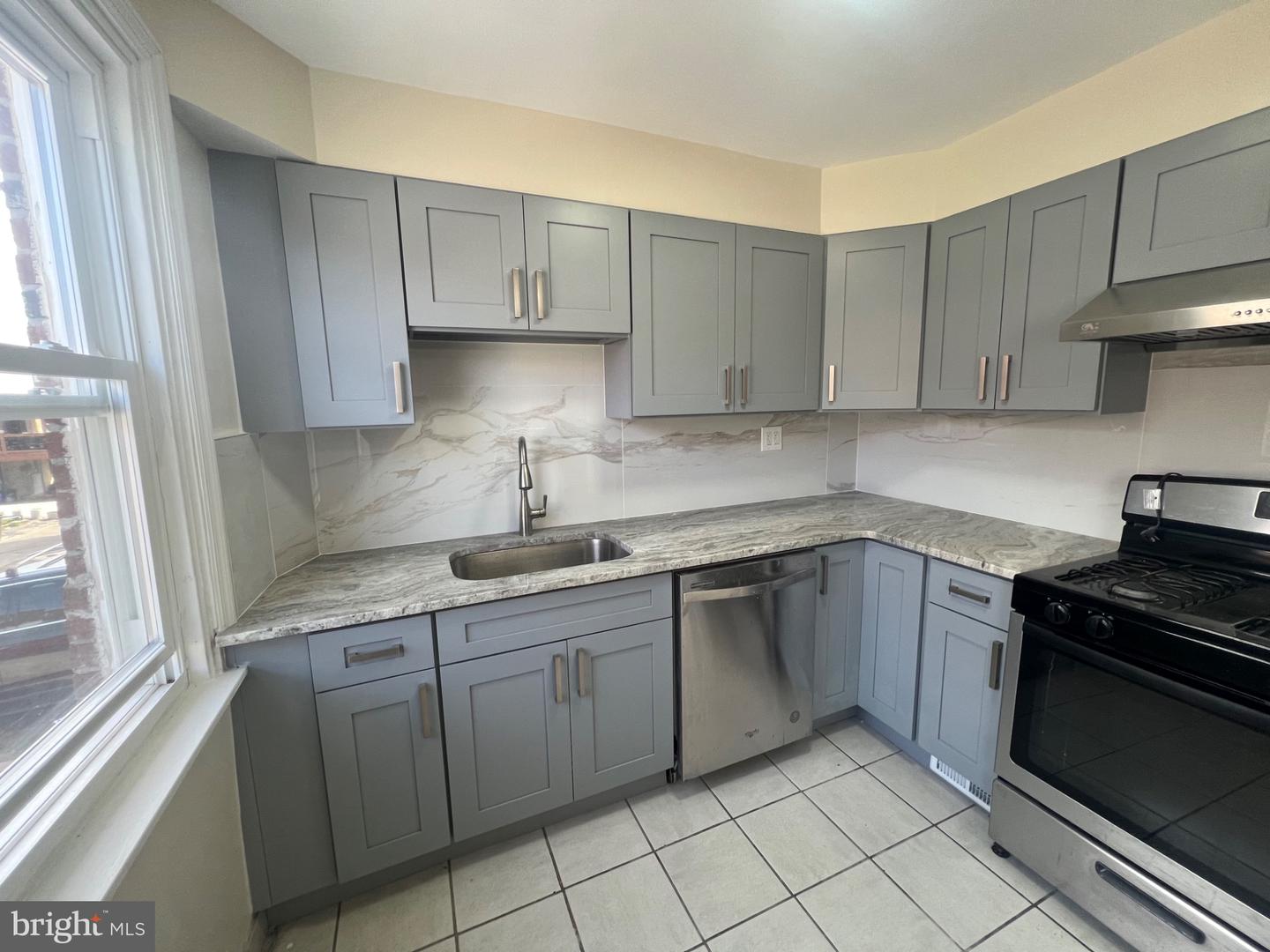 1109 Kerper St Property Photo 10