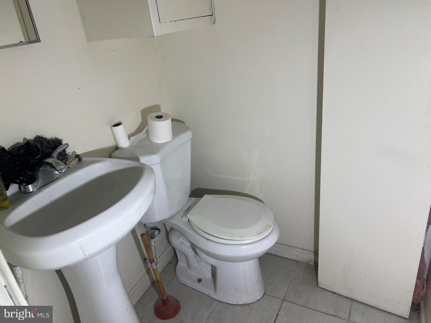 1109 Kerper St Property Photo 24