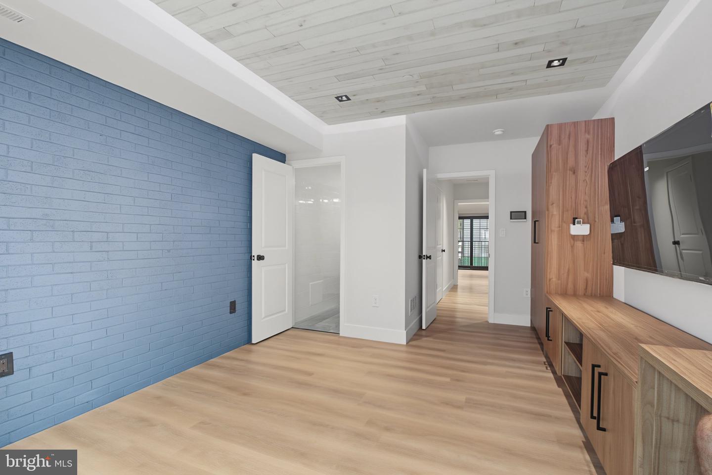 1811 N Willington St Property Photo 24