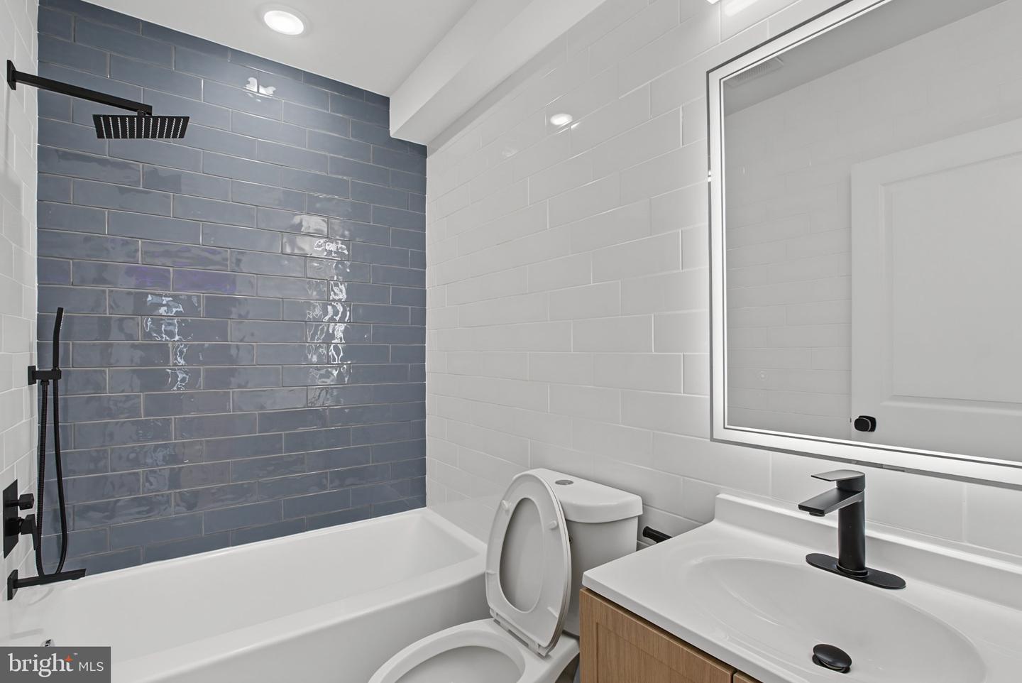 1811 N Willington St Property Photo 30