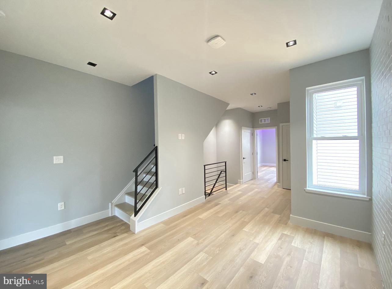 1718 N Bouvier St #b Property Photo 10