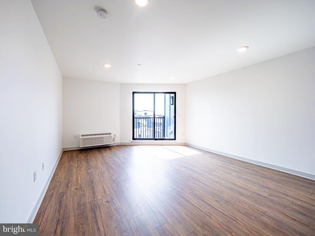 6515 Ridge Ave #214 Property Photo 2
