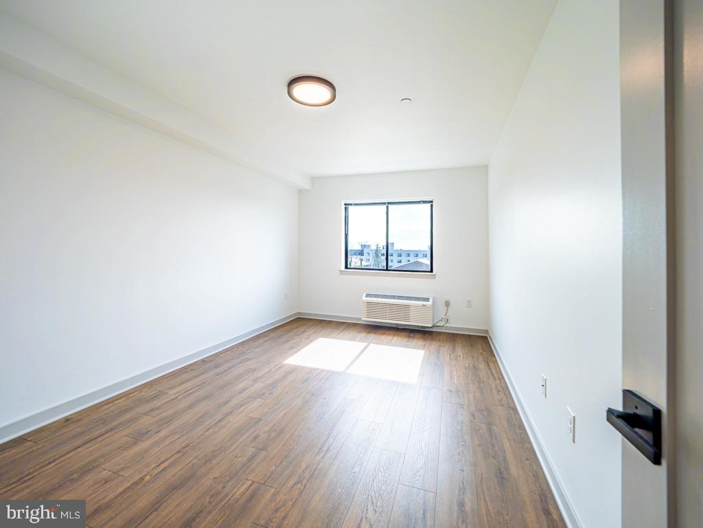 6515 Ridge Ave #214 Property Photo 5