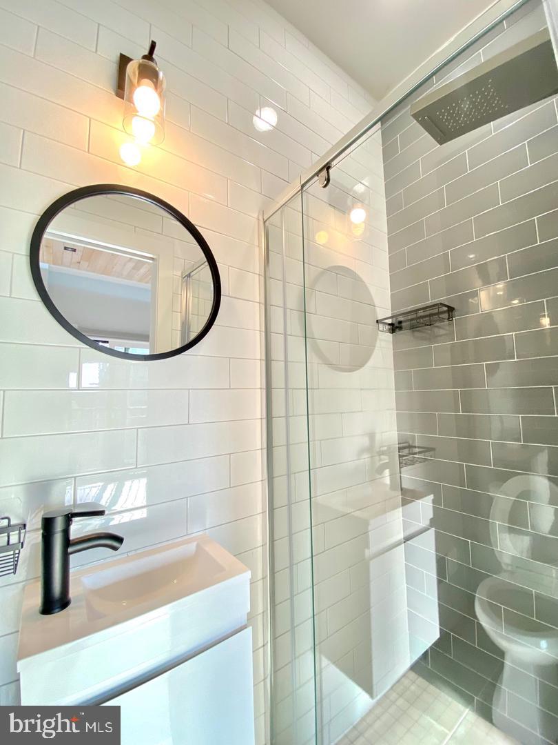 1714 N Bouvier St #b Property Photo 24