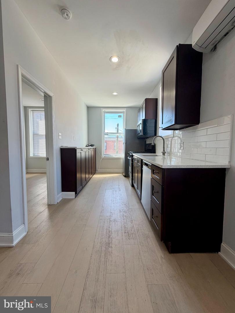 1247 SNYDER AVE #3 Property Photo 1