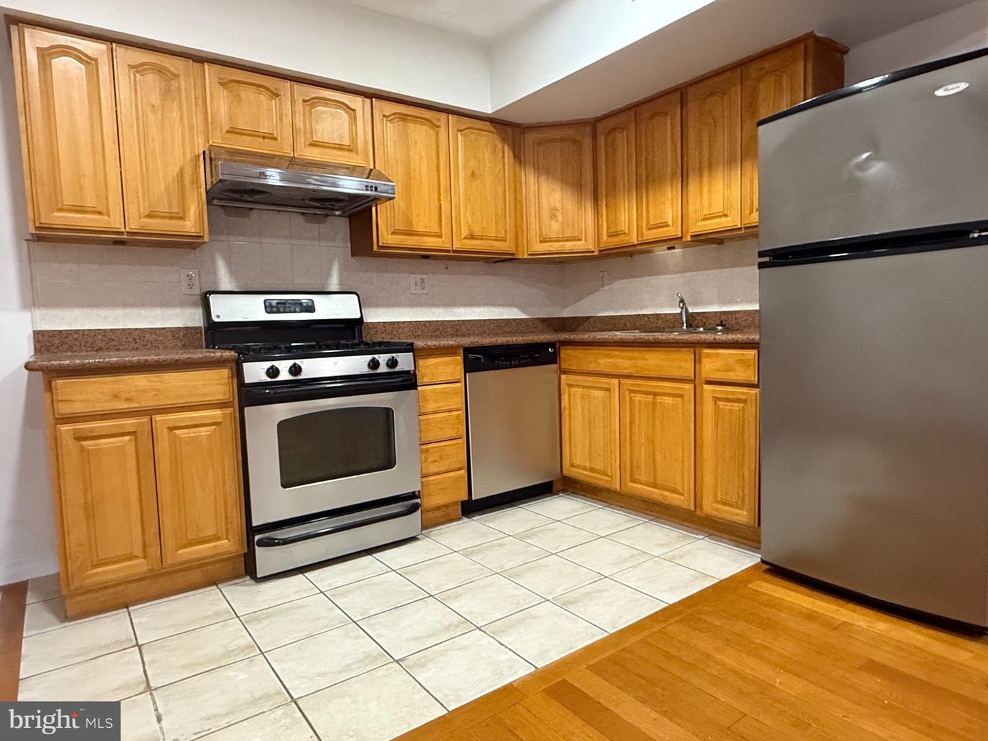 455-00 N 12th St #c Property Photo 3